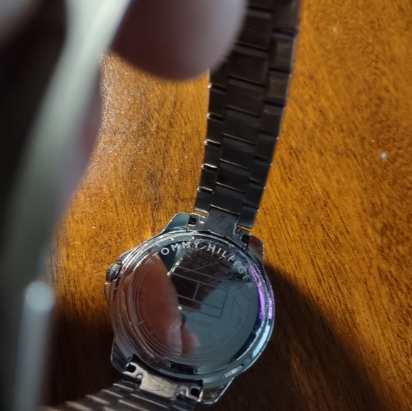 Men's Tommy Hilfiger Watch - Picture 4 of 7